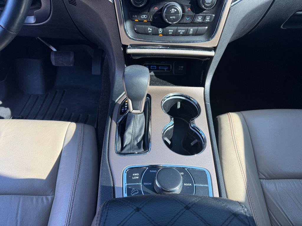 used 2017 Jeep Grand Cherokee car, priced at $18,997