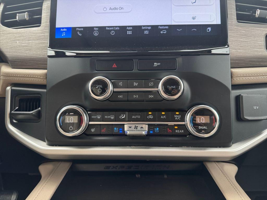 used 2023 Ford Expedition car, priced at $44,397