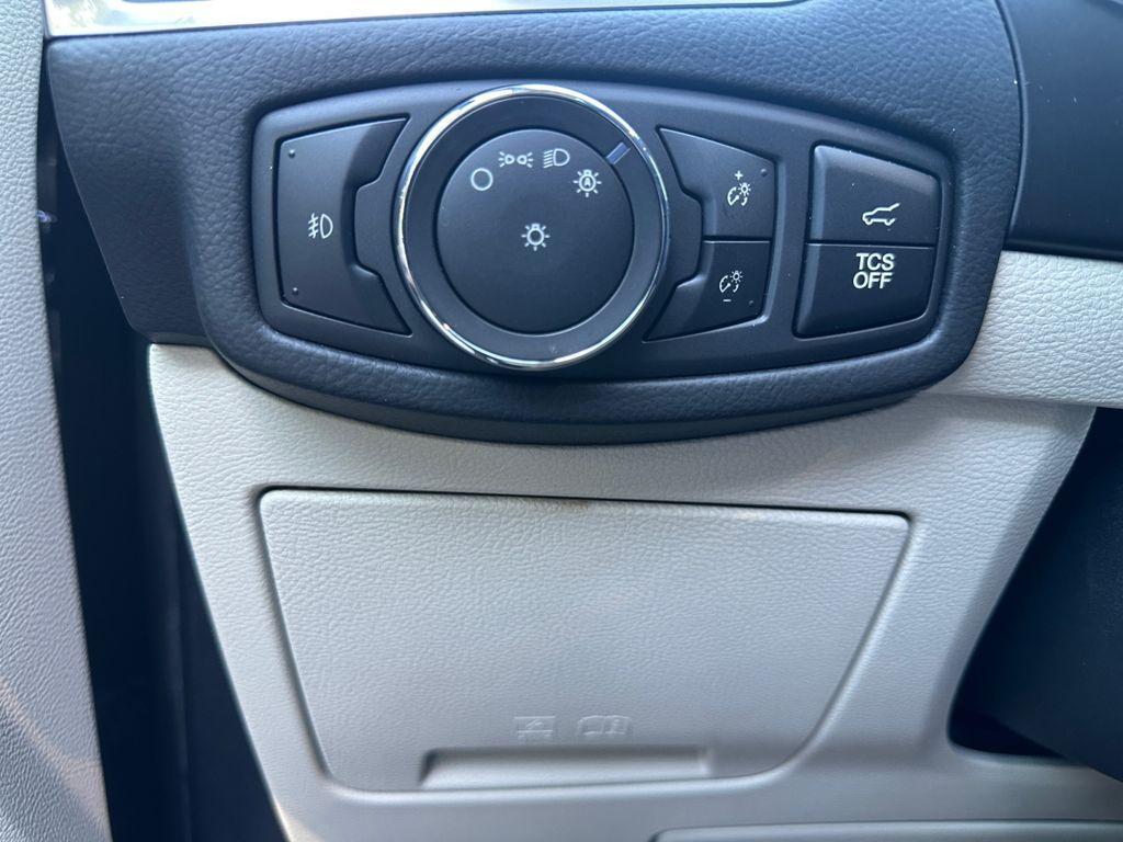 used 2022 Ford Edge car, priced at $29,898