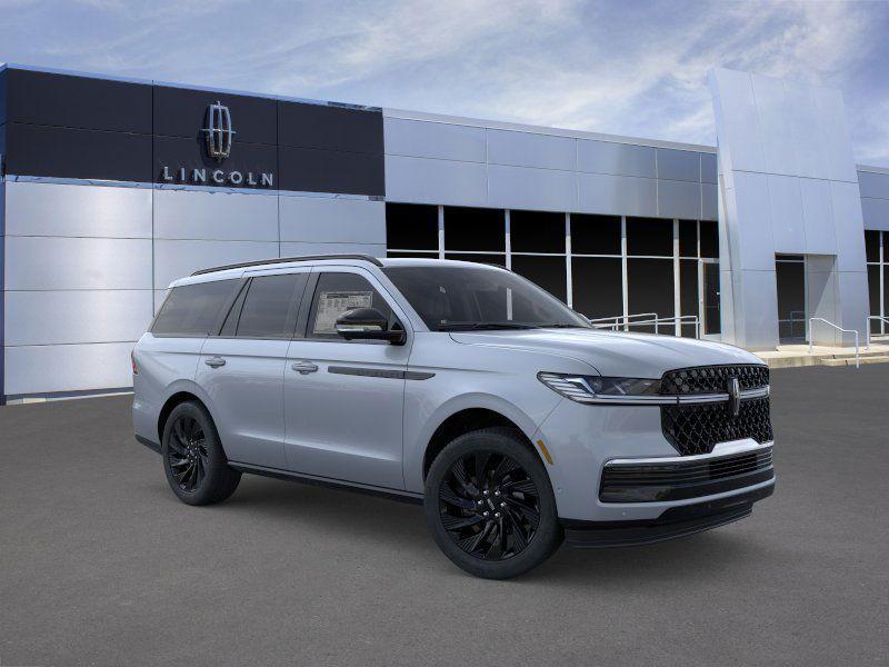 new 2025 Lincoln Navigator car, priced at $109,340