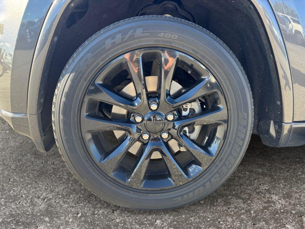 used 2021 Jeep Grand Cherokee car, priced at $23,797