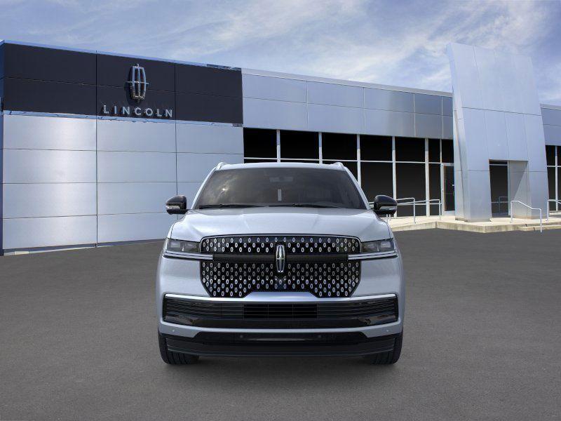 new 2025 Lincoln Navigator car, priced at $98,740