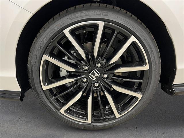 new 2025 Honda Accord Hybrid car, priced at $38,167
