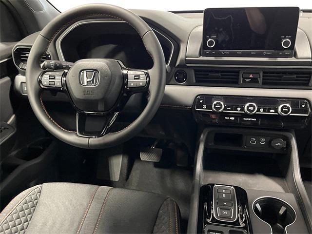 new 2025 Honda Pilot car, priced at $40,849