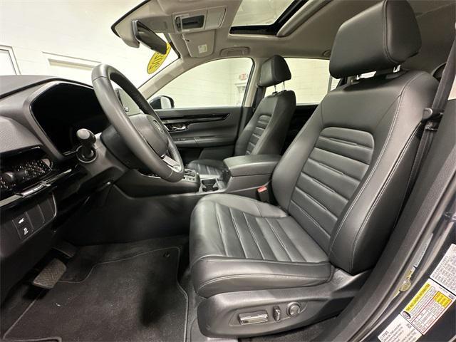 used 2025 Honda CR-V car, priced at $35,000