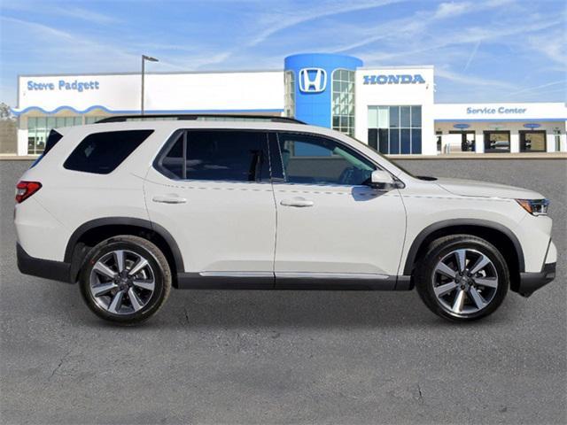 new 2025 Honda Pilot car, priced at $46,382