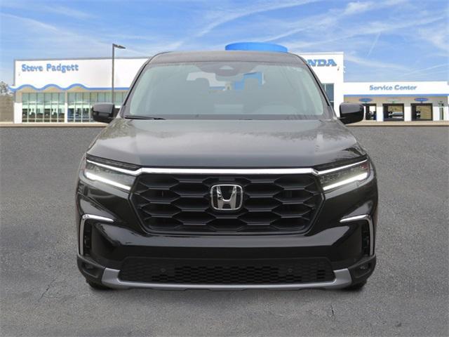 new 2025 Honda Pilot car, priced at $42,368