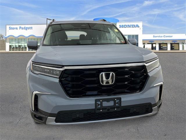 new 2025 Honda Pilot car, priced at $47,818