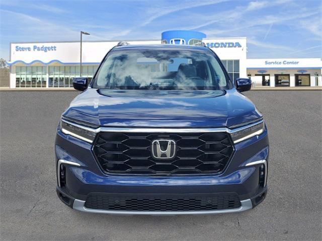 new 2025 Honda Pilot car, priced at $45,408