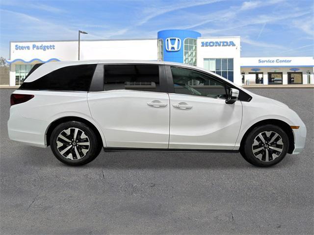 new 2026 Honda Odyssey car, priced at $43,495