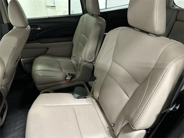 used 2022 Honda Pilot car, priced at $33,000