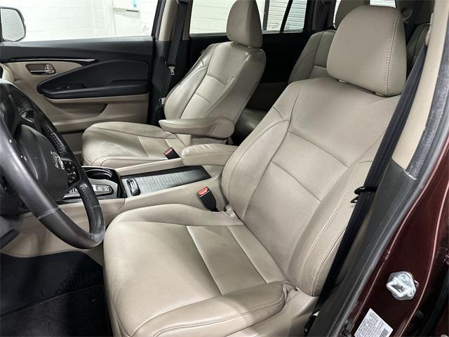 used 2022 Honda Pilot car, priced at $33,000