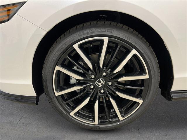 new 2025 Honda Accord Hybrid car, priced at $38,512