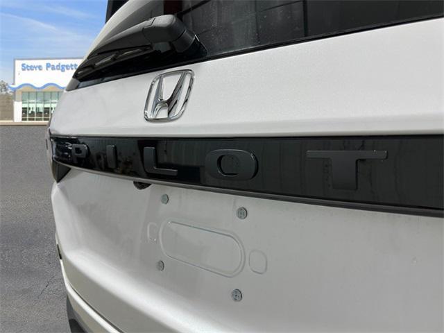 new 2025 Honda Pilot car, priced at $48,329
