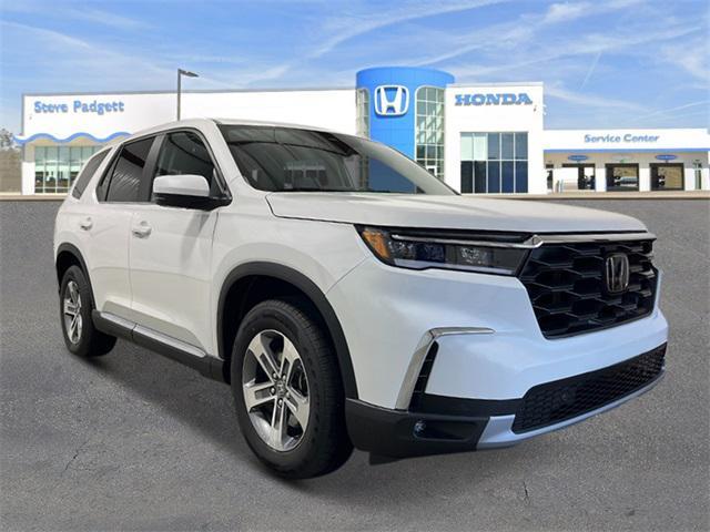 new 2025 Honda Pilot car, priced at $43,310