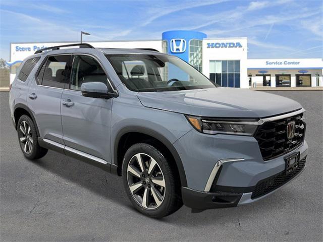 new 2025 Honda Pilot car, priced at $48,365