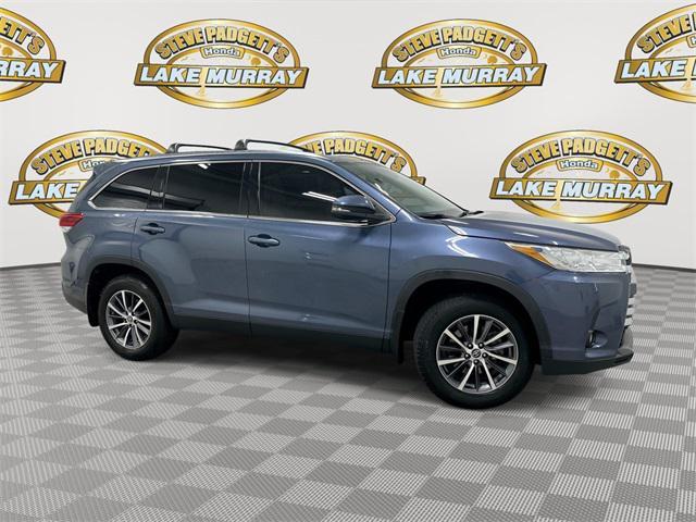 used 2019 Toyota Highlander car, priced at $26,847
