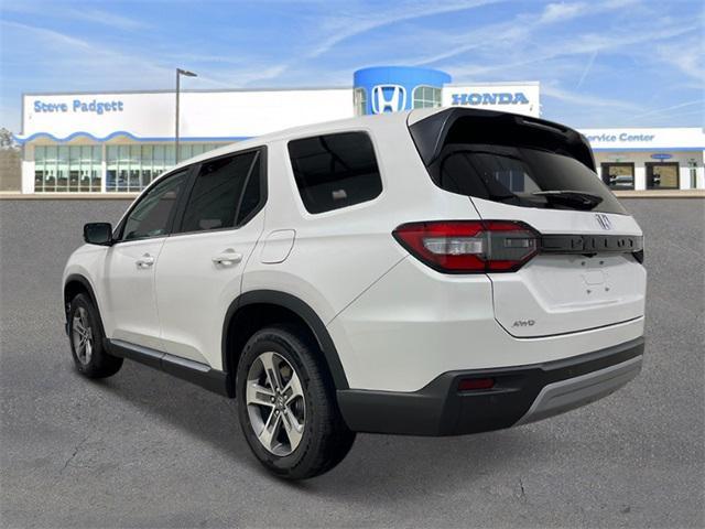 new 2025 Honda Pilot car, priced at $44,810
