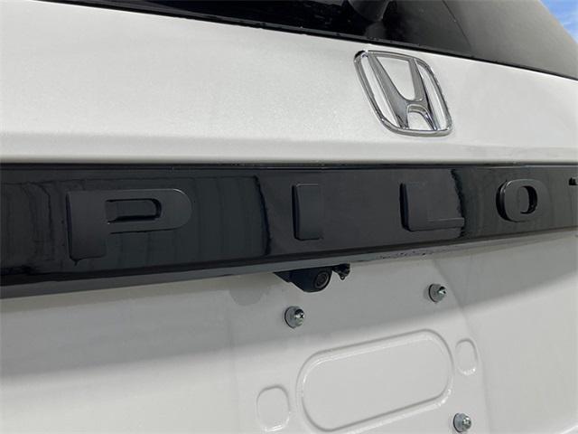 new 2025 Honda Pilot car, priced at $44,810