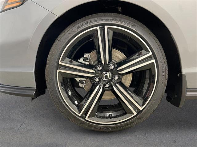 new 2025 Honda Accord Hybrid car, priced at $34,070