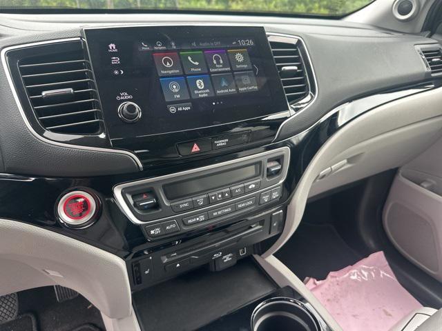 used 2022 Honda Pilot car, priced at $35,997