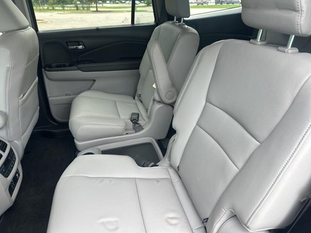 used 2022 Honda Pilot car, priced at $35,997