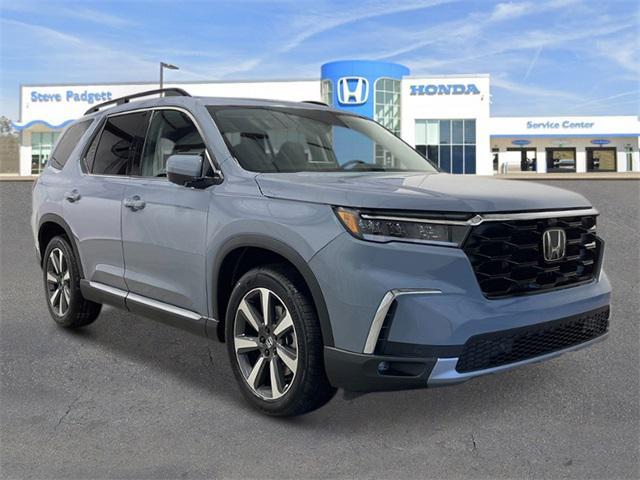 new 2025 Honda Pilot car, priced at $54,985