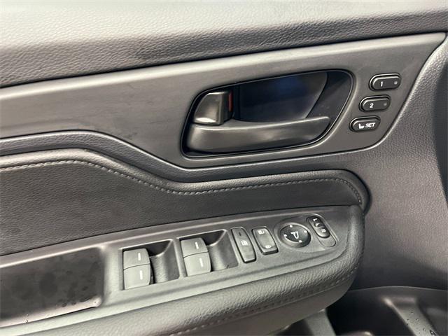 new 2025 Honda Odyssey car, priced at $42,875