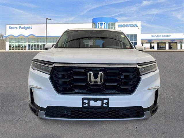 new 2025 Honda Pilot car, priced at $44,765