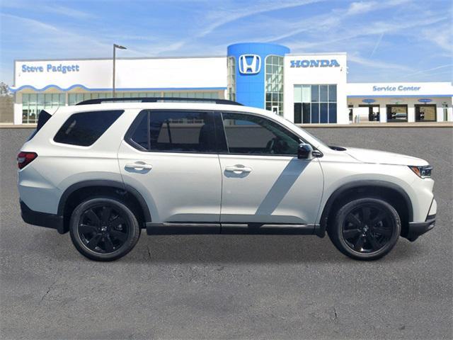 new 2025 Honda Pilot car, priced at $53,007