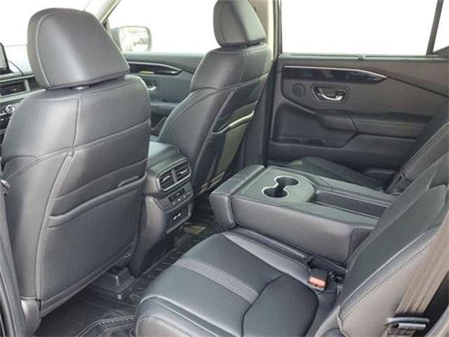 new 2025 Honda Pilot car, priced at $45,508