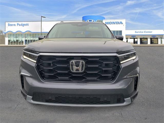 new 2025 Honda Pilot car, priced at $45,508