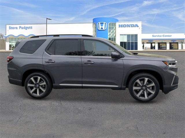 new 2025 Honda Pilot car, priced at $45,508