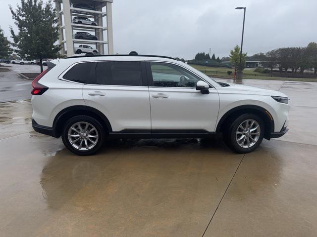 used 2025 Honda CR-V car, priced at $34,000