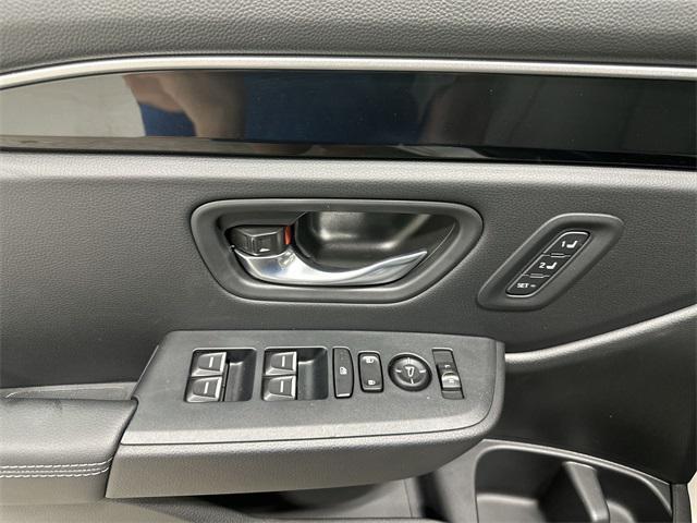 used 2025 Honda Pilot car, priced at $43,802