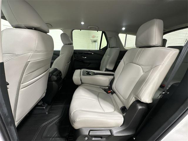 used 2025 Honda Pilot car, priced at $43,802