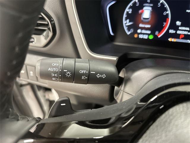 used 2025 Honda Pilot car, priced at $43,802