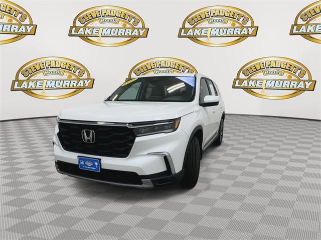 used 2025 Honda Pilot car, priced at $43,802