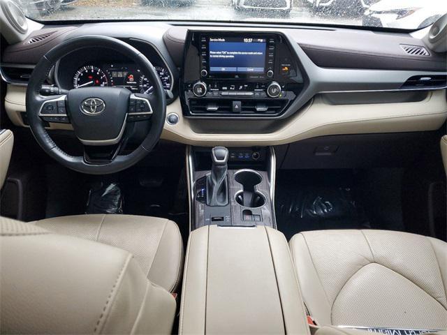 used 2022 Toyota Highlander car, priced at $37,588