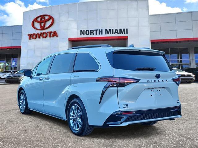 used 2023 Toyota Sienna car, priced at $48,899