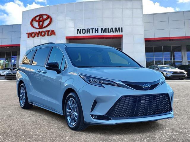 used 2023 Toyota Sienna car, priced at $48,899