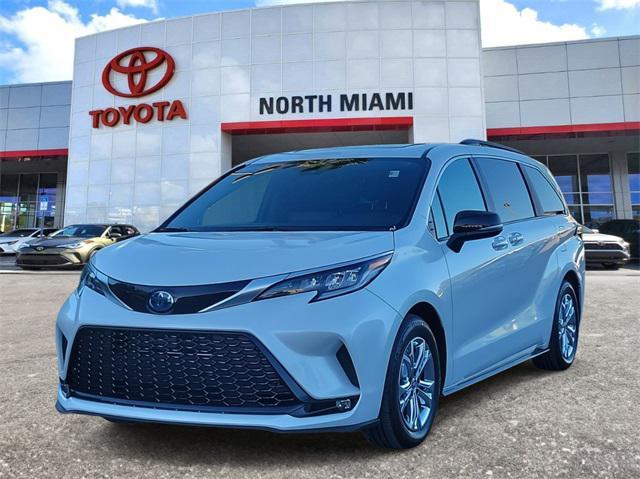 used 2023 Toyota Sienna car, priced at $48,899