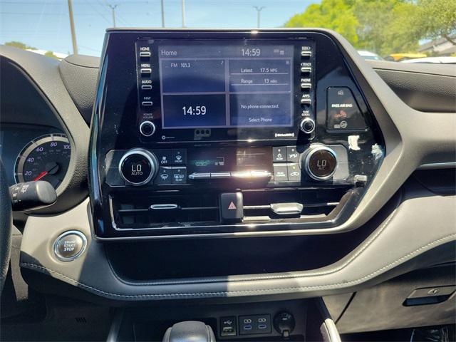 used 2022 Toyota Highlander car, priced at $27,535