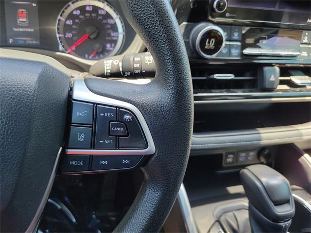 used 2022 Toyota Highlander car, priced at $27,535