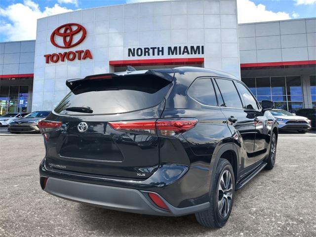 used 2021 Toyota Highlander car, priced at $27,457