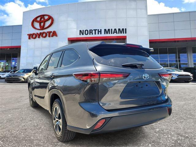 used 2024 Toyota Highlander car, priced at $36,256
