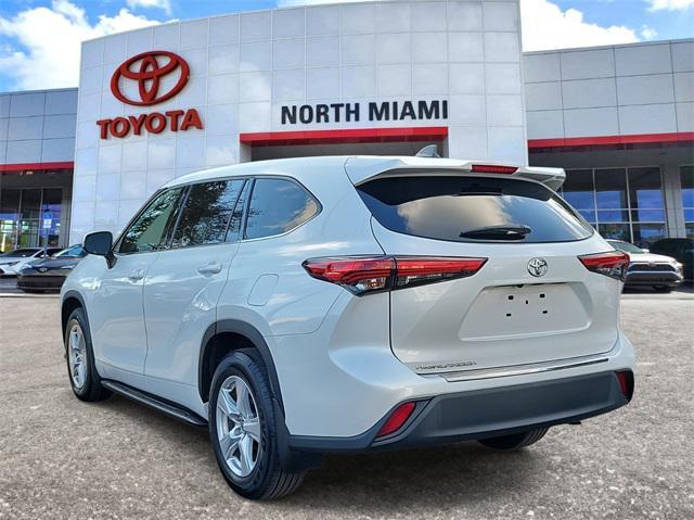 used 2022 Toyota Highlander car, priced at $26,998