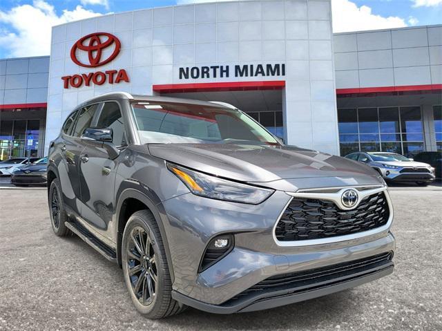 new 2025 Toyota Highlander Hybrid car, priced at $53,032