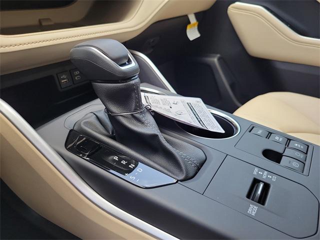 new 2025 Toyota Highlander Hybrid car, priced at $53,032