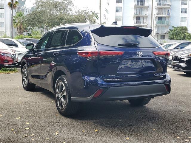 used 2022 Toyota Highlander car, priced at $32,893